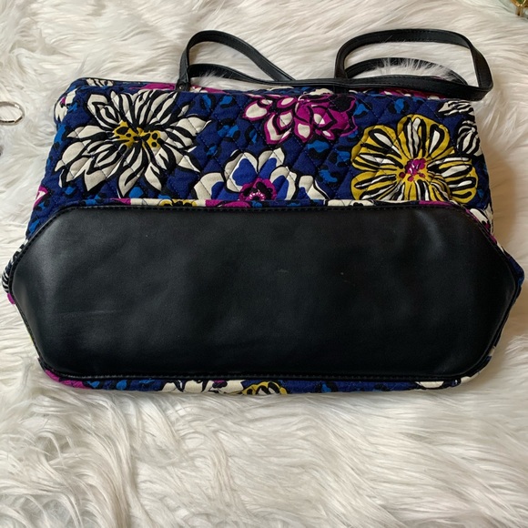 VERA BRADLEY AFRICAN VIOLET PURSE - Picture 7 of 13